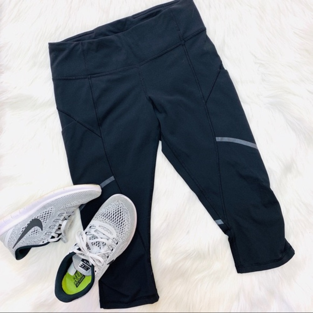 Lululemon Crop Reflective Leggings - Picture 1 of 4
